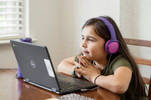 Kids learning music through online games